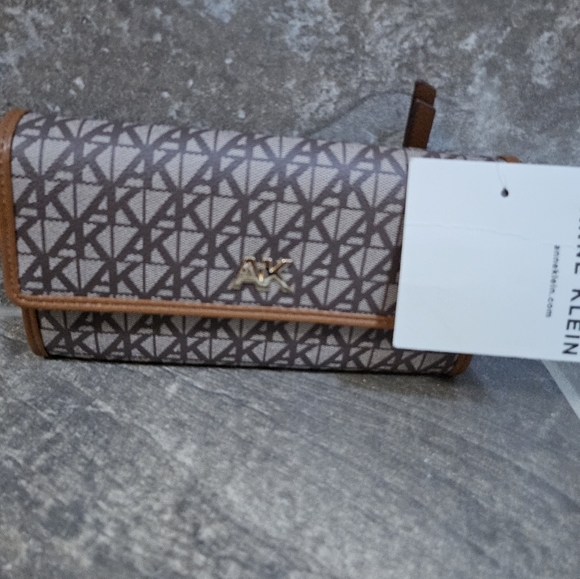 PURSES & WALLETS - Picture 6 of 6